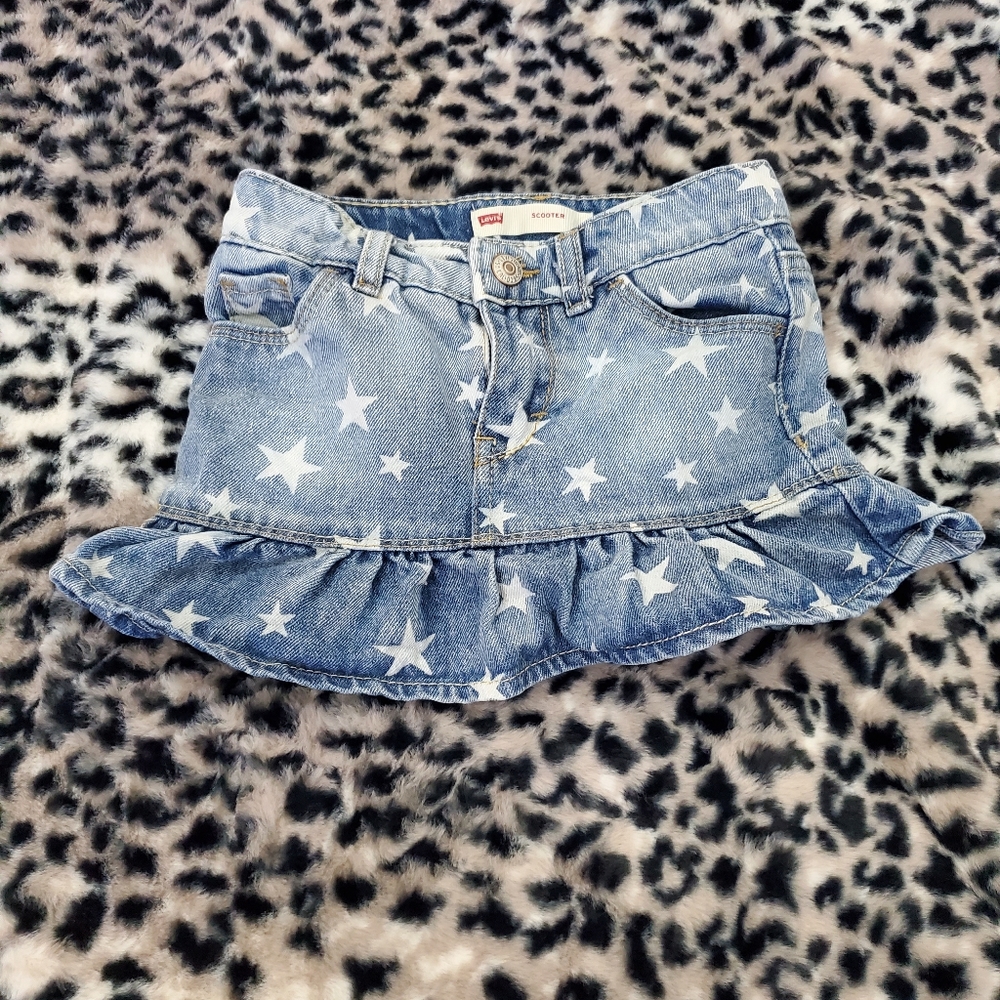 4t Levi's skort